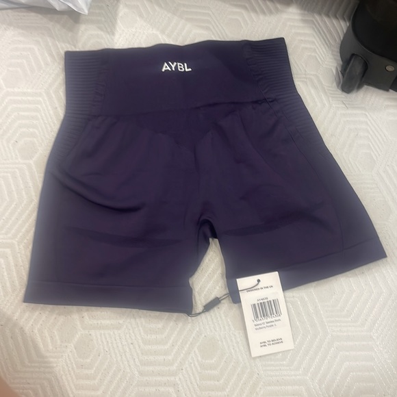 AYBL V2 seamless shorts - Picture 2 of 3